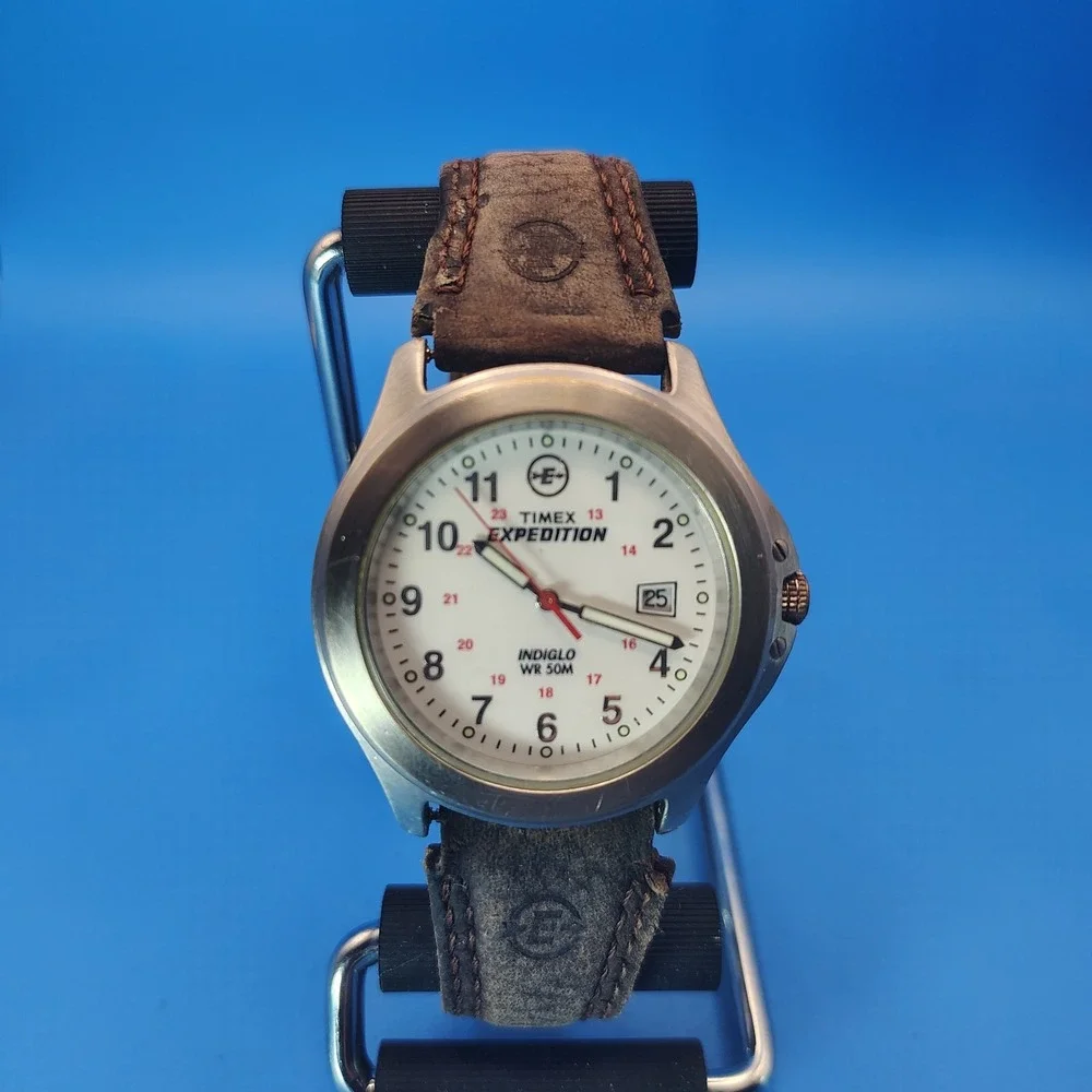 Vintage Timex‎ Expedition Date 38mm Mens Quartz Watch Leather Strap (No Indiglo)